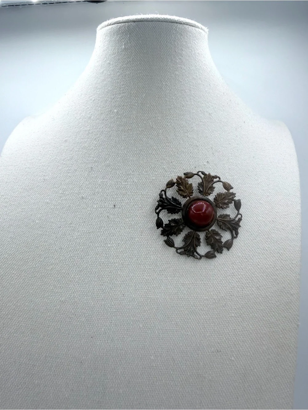 Vintage Domed Red Cabochon Openwork Oak Leaves Acorns Fall Wreath Brooch Jewelry